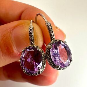 Signed DBJ Thailand Lever back 925, 5ctw genuine Amethyst dangle earrings!